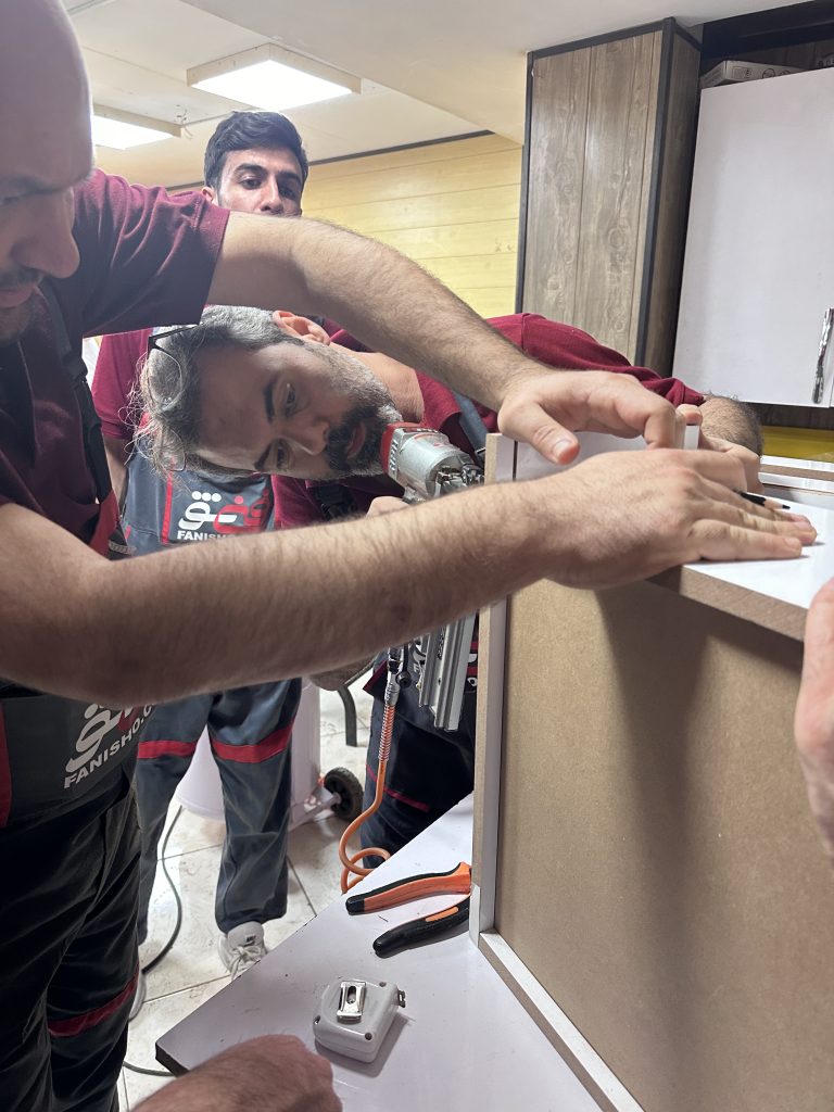 مدرسه کابینت سازی